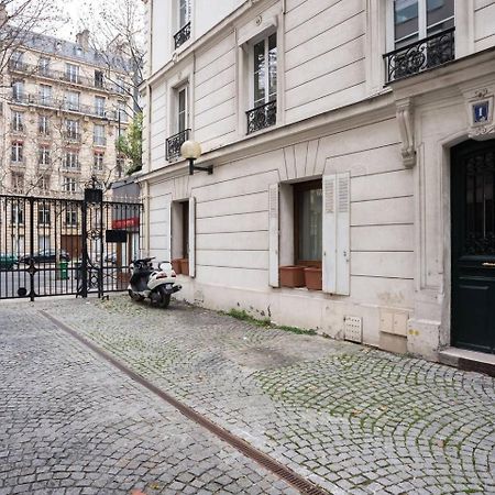 Guestready - Magnifique Studio Near Eiffel Tower Apartment Paris Exterior photo